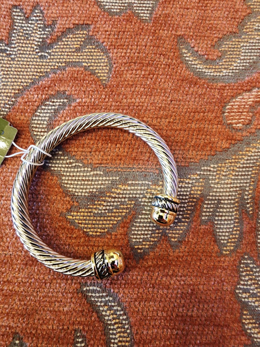 Cable Bangle with Gold Tip